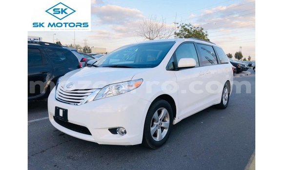 Buy Import Toyota Sienna White Car in Import - Dubai in Cabo Delgado