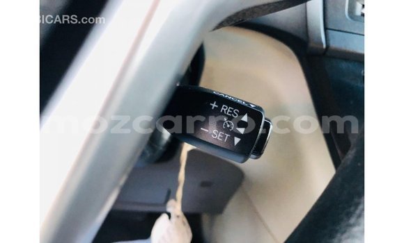 Tenga Imported Toyota Sienna Chena Mota in Import - Dubai in Cabo Delgado Tenga Imported Toyota Sienna Chena Mota in Import - Dubai in Cabo Delgado