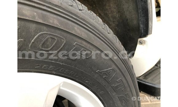 Nunua Imported Toyota Prado Nyeupe Gari ndani ya Import - Dubai nchini Cabo Delgado Nunua Imported Toyota Prado Nyeupe Gari ndani ya Import - Dubai nchini Cabo Delgado