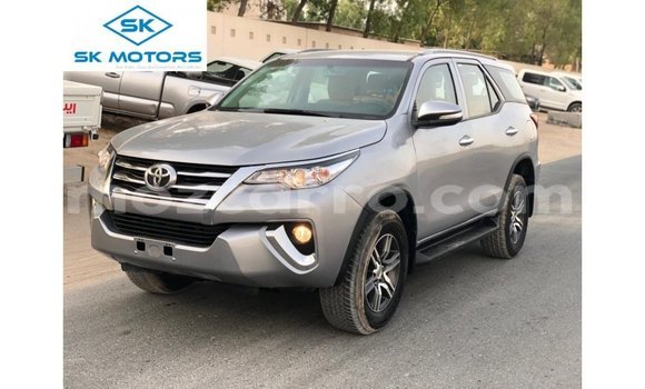 Comprar Importar Toyota Fortuner De outros Carro em Import - Dubai em Cabo Delgado