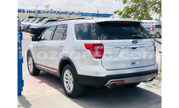 Tenga Imported Ford Explorer Zvimwe Mota in Import - Dubai in Cabo Delgado Tenga Imported Ford Explorer Zvimwe Mota in Import - Dubai in Cabo Delgado