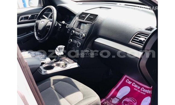 Tenga Imported Ford Explorer Zvimwe Mota in Import - Dubai in Cabo Delgado Tenga Imported Ford Explorer Zvimwe Mota in Import - Dubai in Cabo Delgado