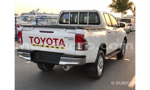 Nunua Imported Toyota Hilux Nyeupe Gari ndani ya Import - Dubai nchini Cabo Delgado Nunua Imported Toyota Hilux Nyeupe Gari ndani ya Import - Dubai nchini Cabo Delgado