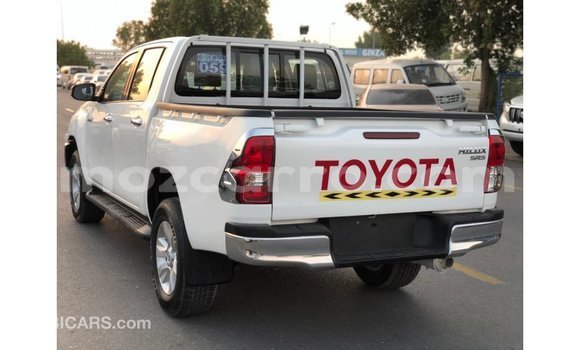Nunua Imported Toyota Hilux Nyeupe Gari ndani ya Import - Dubai nchini Cabo Delgado Nunua Imported Toyota Hilux Nyeupe Gari ndani ya Import - Dubai nchini Cabo Delgado