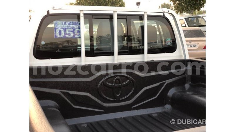 Big with watermark toyota hilux cabo delgado import dubai 8515