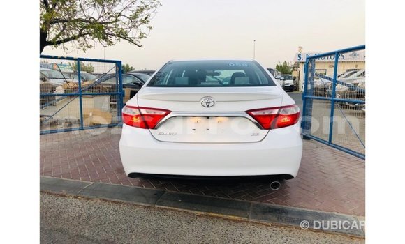 Nunua Imported Toyota Camry Nyeupe Gari ndani ya Import - Dubai nchini Cabo Delgado Nunua Imported Toyota Camry Nyeupe Gari ndani ya Import - Dubai nchini Cabo Delgado