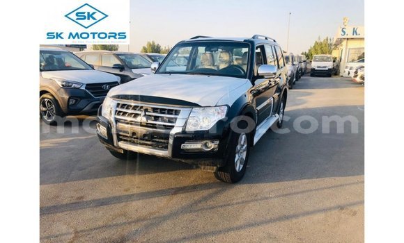 Nunua Imported Mitsubishi Pajero Nyeusi Gari ndani ya Import - Dubai nchini Cabo Delgado