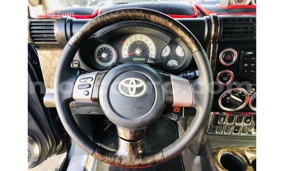 Tenga Imported Toyota FJ Cruiser Nhema Mota in Import - Dubai in Cabo Delgado Tenga Imported Toyota FJ Cruiser Nhema Mota in Import - Dubai in Cabo Delgado