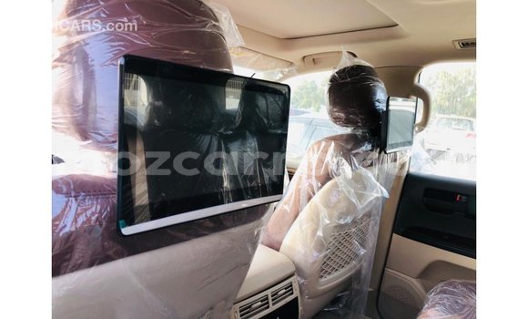 Nunua Imported Toyota Land Cruiser Nyeusi Gari ndani ya Import - Dubai nchini Cabo Delgado Nunua Imported Toyota Land Cruiser Nyeusi Gari ndani ya Import - Dubai nchini Cabo Delgado