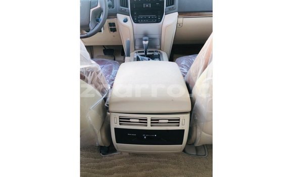 Nunua Imported Toyota Land Cruiser Nyeusi Gari ndani ya Import - Dubai nchini Cabo Delgado Nunua Imported Toyota Land Cruiser Nyeusi Gari ndani ya Import - Dubai nchini Cabo Delgado
