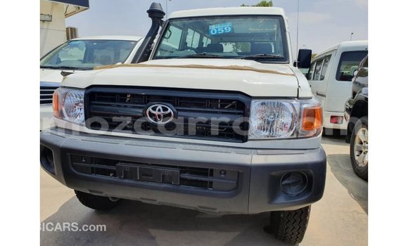 Tenga Imported Toyota Land Cruiser Chena Mota in Import - Dubai in Cabo Delgado Tenga Imported Toyota Land Cruiser Chena Mota in Import - Dubai in Cabo Delgado