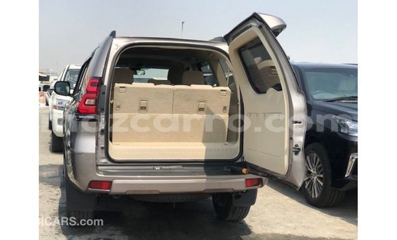 Comprar Importar Toyota Prado Castanho Carro em Import - Dubai em Cabo Delgado Comprar Importar Toyota Prado Castanho Carro em Import - Dubai em Cabo Delgado