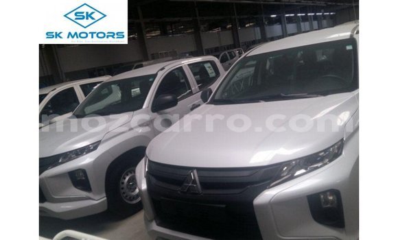 Comprar Importar Mitsubishi L200 Branco Carro em Import - Dubai em Cabo Delgado