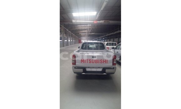 Buy Import Mitsubishi L200 White Car in Import - Dubai in Cabo Delgado Buy Import Mitsubishi L200 White Car in Import - Dubai in Cabo Delgado