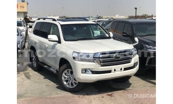 Tenga Imported Toyota Land Cruiser Chena Mota in Import - Dubai in Cabo Delgado Tenga Imported Toyota Land Cruiser Chena Mota in Import - Dubai in Cabo Delgado