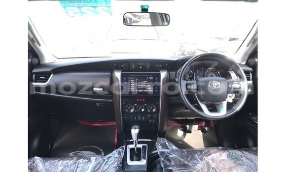 Comprar Importar Toyota Fortuner Branco Carro em Import - Dubai em Cabo Delgado Comprar Importar Toyota Fortuner Branco Carro em Import - Dubai em Cabo Delgado