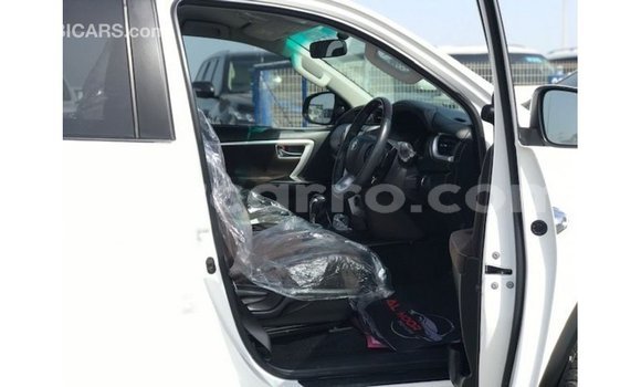 Comprar Importar Toyota Fortuner Branco Carro em Import - Dubai em Cabo Delgado Comprar Importar Toyota Fortuner Branco Carro em Import - Dubai em Cabo Delgado