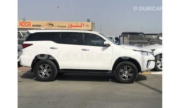 Comprar Importar Toyota Fortuner Branco Carro em Import - Dubai em Cabo Delgado Comprar Importar Toyota Fortuner Branco Carro em Import - Dubai em Cabo Delgado
