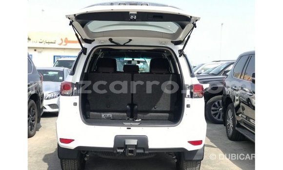 Comprar Importar Toyota Fortuner Branco Carro em Import - Dubai em Cabo Delgado Comprar Importar Toyota Fortuner Branco Carro em Import - Dubai em Cabo Delgado