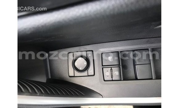 Nunua Imported Toyota 4Runner Nyeupe Gari ndani ya Import - Dubai nchini Cabo Delgado Nunua Imported Toyota 4Runner Nyeupe Gari ndani ya Import - Dubai nchini Cabo Delgado