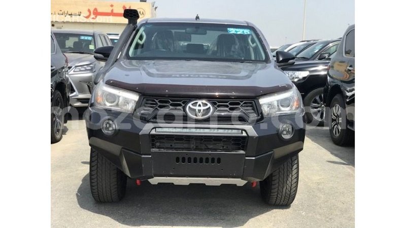 Big with watermark toyota hilux cabo delgado import dubai 8566