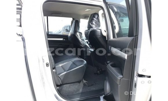 Nunua Imported Toyota Hilux Nyingine Gari ndani ya Import - Dubai nchini Cabo Delgado Nunua Imported Toyota Hilux Nyingine Gari ndani ya Import - Dubai nchini Cabo Delgado