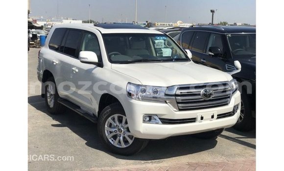 Tenga Imported Toyota Land Cruiser Chena Mota in Import - Dubai in Cabo Delgado Tenga Imported Toyota Land Cruiser Chena Mota in Import - Dubai in Cabo Delgado
