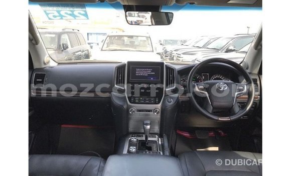 Nunua Imported Toyota Land Cruiser Nyeupe Gari ndani ya Import - Dubai nchini Cabo Delgado Nunua Imported Toyota Land Cruiser Nyeupe Gari ndani ya Import - Dubai nchini Cabo Delgado