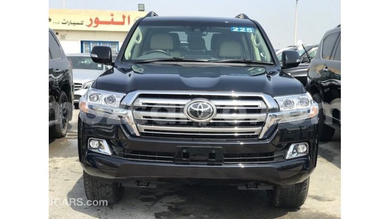 Big with watermark toyota land cruiser cabo delgado import dubai 8572