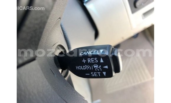 Comprar Importar Toyota Land Cruiser Branco Carro em Import - Dubai em Cabo Delgado Comprar Importar Toyota Land Cruiser Branco Carro em Import - Dubai em Cabo Delgado