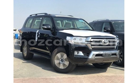 Nunua Imported Toyota Land Cruiser Nyeusi Gari ndani ya Import - Dubai nchini Cabo Delgado
