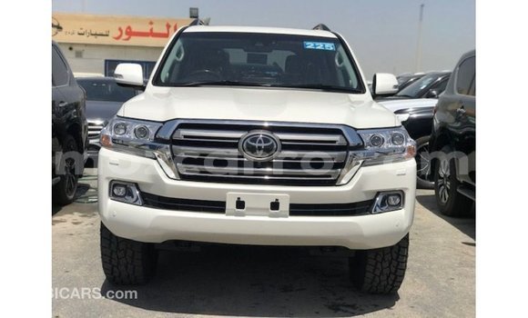 Buy Import Toyota Land Cruiser White Car in Import - Dubai in Cabo Delgado Buy Import Toyota Land Cruiser White Car in Import - Dubai in Cabo Delgado