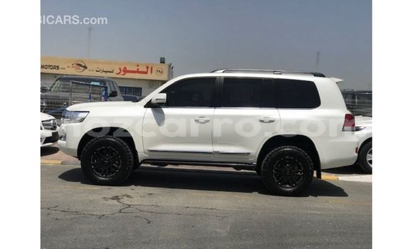Buy Import Toyota Land Cruiser White Car in Import - Dubai in Cabo Delgado Buy Import Toyota Land Cruiser White Car in Import - Dubai in Cabo Delgado