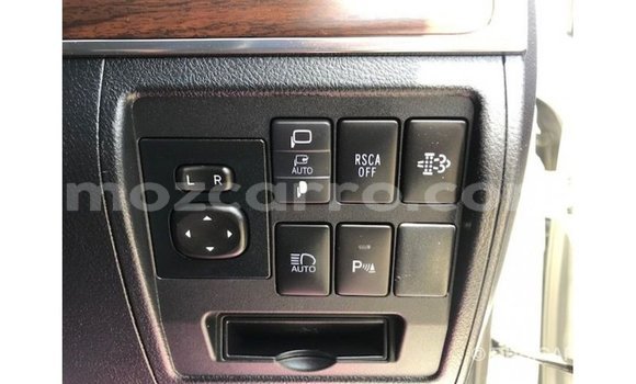 Buy Import Toyota Land Cruiser White Car in Import - Dubai in Cabo Delgado Buy Import Toyota Land Cruiser White Car in Import - Dubai in Cabo Delgado