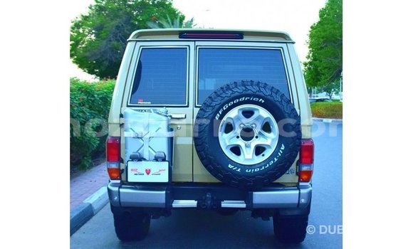 Tenga Imported Toyota Land Cruiser Beige Mota in Import - Dubai in Cabo Delgado Tenga Imported Toyota Land Cruiser Beige Mota in Import - Dubai in Cabo Delgado