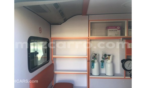 Nunua Imported Toyota Hiace Nyeupe Gari ndani ya Import - Dubai nchini Cabo Delgado Nunua Imported Toyota Hiace Nyeupe Gari ndani ya Import - Dubai nchini Cabo Delgado