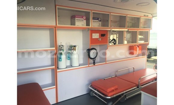 Nunua Imported Toyota Hiace Nyeupe Gari ndani ya Import - Dubai nchini Cabo Delgado Nunua Imported Toyota Hiace Nyeupe Gari ndani ya Import - Dubai nchini Cabo Delgado