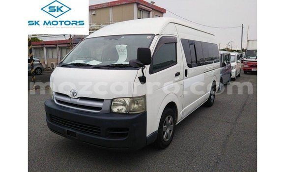 Tenga Imported Toyota Hiace Chena Mota in Import - Dubai in Cabo Delgado