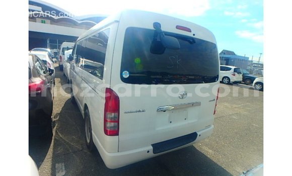 Nunua Imported Toyota Hiace Nyeupe Gari ndani ya Import - Dubai nchini Cabo Delgado Nunua Imported Toyota Hiace Nyeupe Gari ndani ya Import - Dubai nchini Cabo Delgado