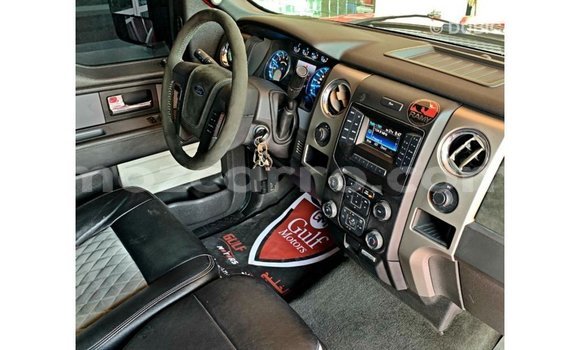 Tenga Imported Ford Club Wagon Tsvuku Mota in Import - Dubai in Cabo Delgado Tenga Imported Ford Club Wagon Tsvuku Mota in Import - Dubai in Cabo Delgado