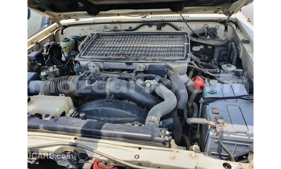 Tenga Imported Toyota Land Cruiser Chena Mota in Import - Dubai in Cabo Delgado Tenga Imported Toyota Land Cruiser Chena Mota in Import - Dubai in Cabo Delgado