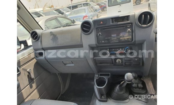 Tenga Imported Toyota Land Cruiser Chena Mota in Import - Dubai in Cabo Delgado Tenga Imported Toyota Land Cruiser Chena Mota in Import - Dubai in Cabo Delgado
