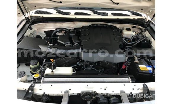 Nunua Imported Toyota FJ Cruiser Nyeupe Gari ndani ya Import - Dubai nchini Cabo Delgado Nunua Imported Toyota FJ Cruiser Nyeupe Gari ndani ya Import - Dubai nchini Cabo Delgado