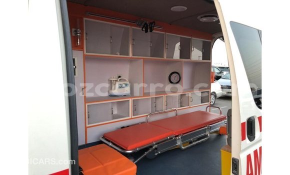 Buy Import Toyota Hiace White Car in Import - Dubai in Cabo Delgado Buy Import Toyota Hiace White Car in Import - Dubai in Cabo Delgado