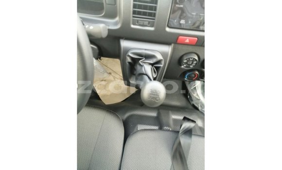 Buy Import Toyota Hiace White Car in Import - Dubai in Cabo Delgado Buy Import Toyota Hiace White Car in Import - Dubai in Cabo Delgado