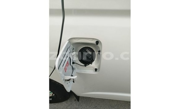 Buy Import Toyota Hiace White Car in Import - Dubai in Cabo Delgado Buy Import Toyota Hiace White Car in Import - Dubai in Cabo Delgado