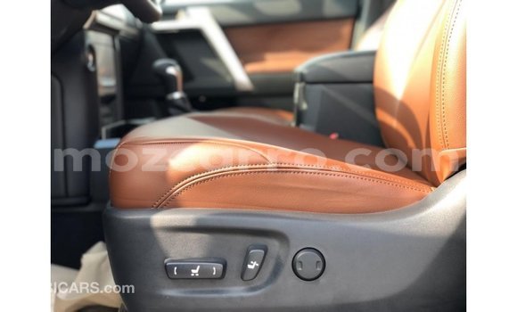 Nunua Imported Toyota Prado Nyeusi Gari ndani ya Import - Dubai nchini Cabo Delgado Nunua Imported Toyota Prado Nyeusi Gari ndani ya Import - Dubai nchini Cabo Delgado