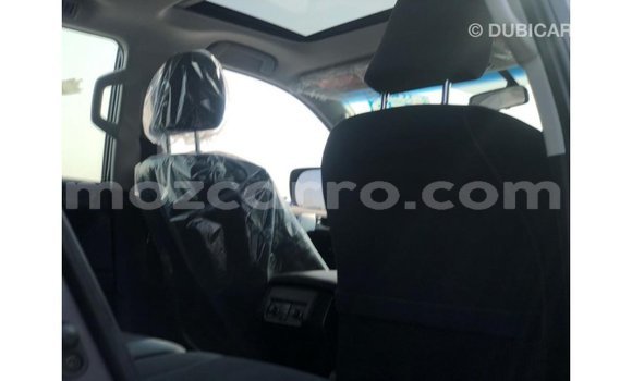 Tenga Imported Toyota Prado Zvimwe Mota in Import - Dubai in Cabo Delgado Tenga Imported Toyota Prado Zvimwe Mota in Import - Dubai in Cabo Delgado