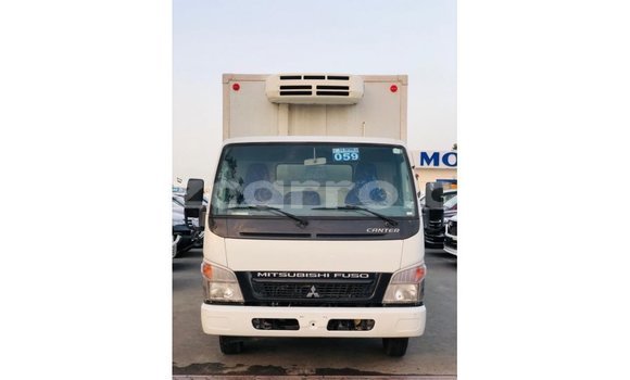 Comprar Importar Mitsubishi Canter Branco Caminhão em Import - Dubai em Cabo Delgado Comprar Importar Mitsubishi Canter Branco Caminhão em Import - Dubai em Cabo Delgado