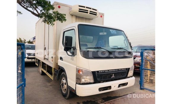 Comprar Importar Mitsubishi Canter Branco Caminhão em Import - Dubai em Cabo Delgado Comprar Importar Mitsubishi Canter Branco Caminhão em Import - Dubai em Cabo Delgado